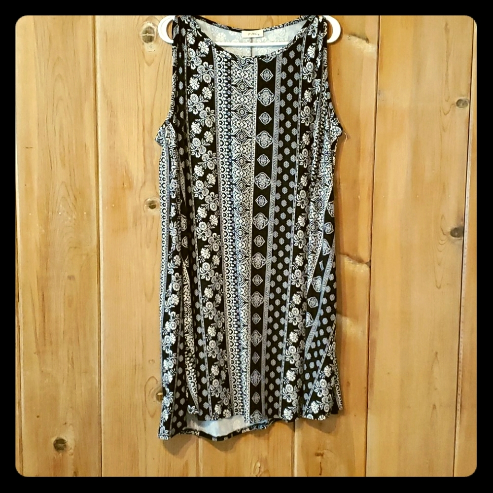 Sleevless dress